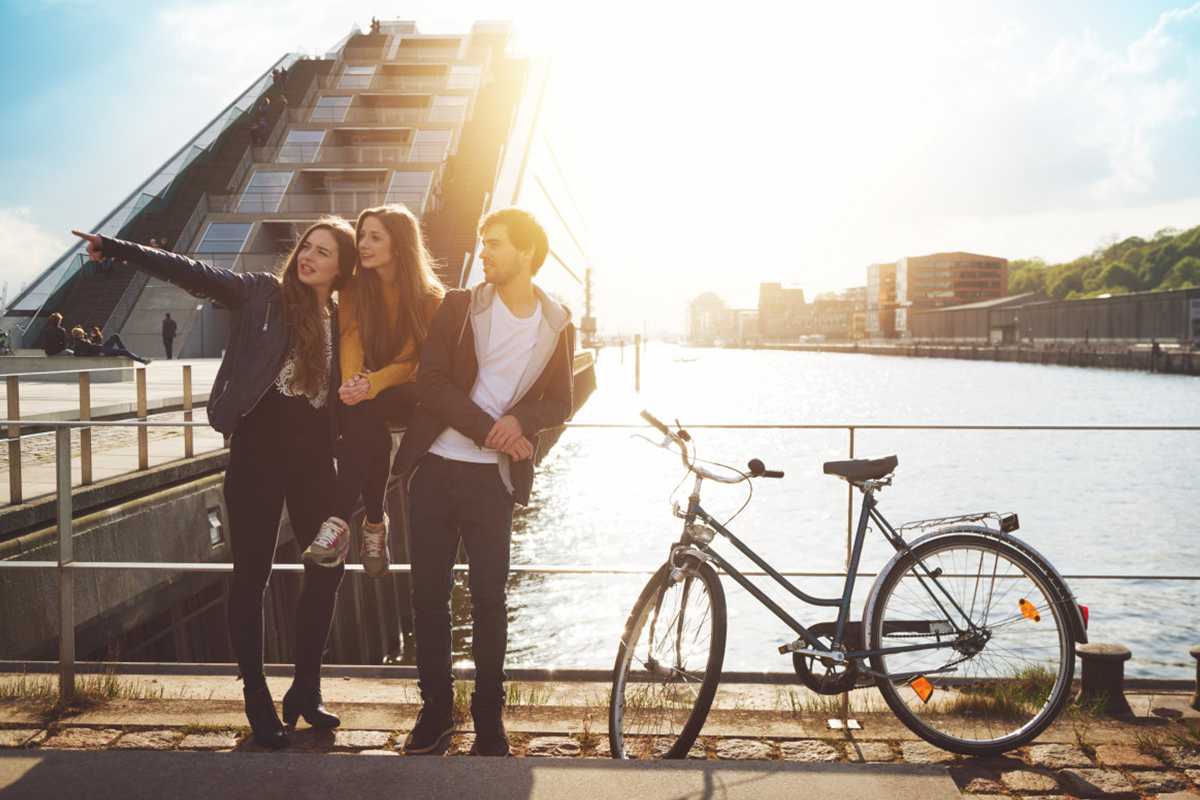 k8凯发|我们卖的不是地板，是生活